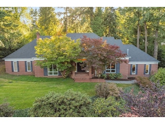 1300 Tyndall Ct, Lake Oswego, OR 97034