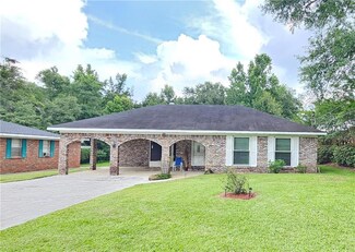 504 Valley Rd, Mobile, AL 36611