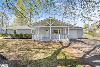 17 Barclay Dr, Travelers Rest, SC 29690