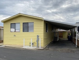 41 Hummingbird Ln, Oceanside, CA 92057