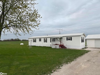 120 N Cedar St, Hillsboro, IA 52630