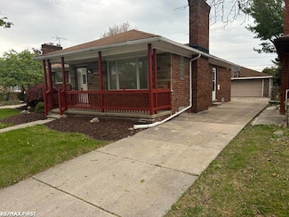 24830 Roxana Ave, Eastpointe, MI 48021