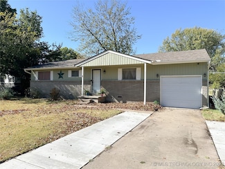 411 S Seminole Ave, Dewey, OK 74029