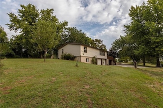 10109 Riverview Ave, Kansas City, KS 66111