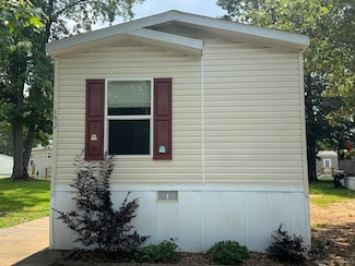 192 Oxford Cir, Hampton, GA 30228