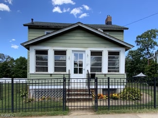 27 2nd St, Somerville, NJ 08876
