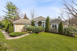 15 Ethan Dr, Windsor, CT 06095