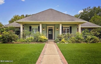 124 Surgeres Place, Ocean Springs, MS 39564