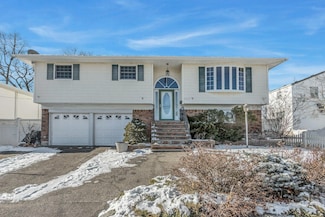 2912 Moreland Ave, Oceanside, NY 11572