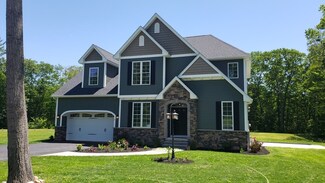 6 Quigley Rd, Southampton, MA 01073
