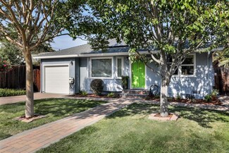 132 Centre St, Mountain View, CA 94041