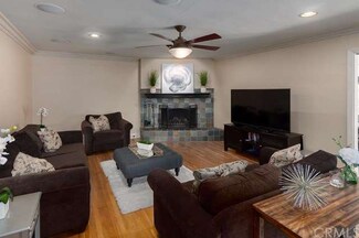 1150 W Dewey Dr, Anaheim, CA 92802