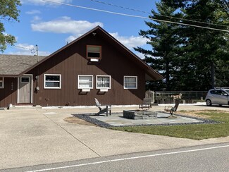 5676 Pear Ave, Newaygo, MI 49337