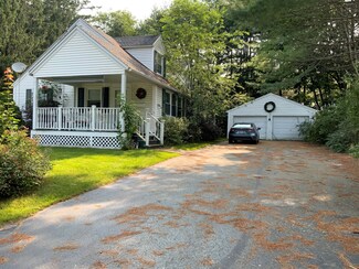 33 Macomber Ave, Augusta, ME 04330
