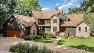 725 E Edenville Lake Dr, Hope, MI 48628