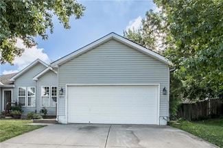 8531 Vassar Ave, Raytown, MO 64138