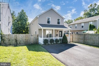711 Washington Ave, Media, PA 19063