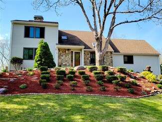 4 White Cap Rd, Westerly, RI 02891