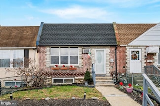 153 Ervin Ave, Marcus Hook, PA 19061