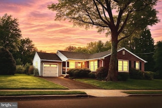 2 Wagon Bridge Run, Moorestown, NJ 08057
