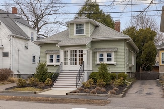 18 Dyer Ave, Milton, MA 02186