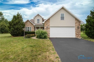 1422 Fox Hound Dr, Findlay, OH 45840