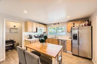 9477 Ronnie Ct, Santee, CA 92071