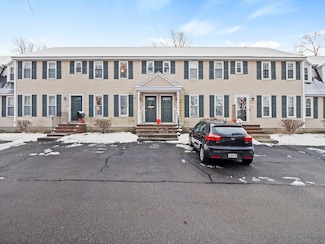 20 Woodland Dr Unit 379, Lowell, MA 01852