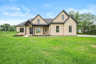 102 Victoria Ct N, Tullahoma, TN 37388