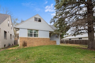 1365 Woodbridge St, Saint Paul, MN 55117