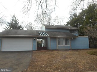 8703 Monmouth Dr, Upper Marlboro, MD 20772