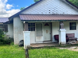 417 W Main St, Maud, OK 74854