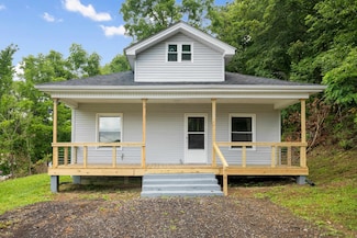 100 Ridge Rd, Pembroke, VA 24136