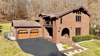 288 Upper Chloe Creek, Pikeville, KY 41501