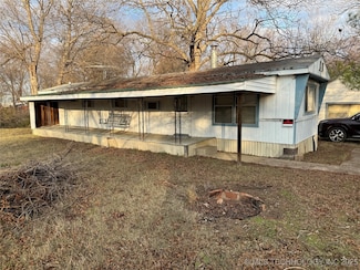 185 S Cherokee St, Vera, OK 74082