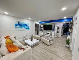 8635 NW 8th St Unit 311, Miami, FL 33126