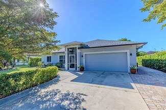 27518 Pinecrest Ln, Bonita Springs, FL 34135