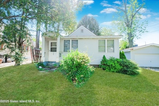 249 Lindenwood Rd, Staten Island, NY 10308