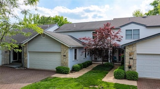 1531 Charlemont Dr, Chesterfield, MO 63017
