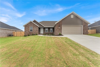 272 Tonya Loop, Huntsville, AR 72740