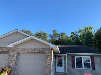 707 Elm Ct SW Unit 2B, de Motte, IN 46310