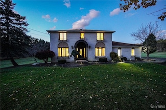 6222 Newton Rd, Orchard Park, NY 14127
