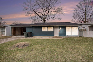 1301 Ebeling Dr, South Bend, IN 46615