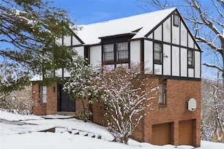 102 Alleyne Dr, Pittsburgh, PA 15215