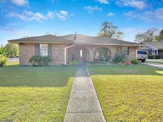 1354 Pampas Point, Montgomery, AL 36117