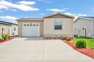 3200 Okoboji Ave Unit 128, Milford, IA 51351