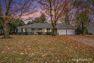 460 Arrowhead Ave SE, Grand Rapids, MI 49546