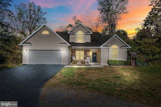 313 Pleasantview Rd, New Cumberland, PA 17070