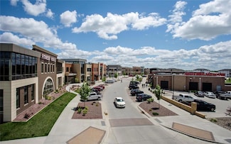 302 SW 18th St, Ankeny, IA 50023