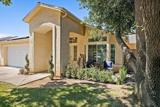 5604 W Oslin Ave, Fresno, CA 93722
